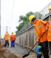 郑州供电段以雨为令确保供电安全稳定
