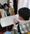 到嘴的盒饭“飞”了要打架 乘警出面两人笑